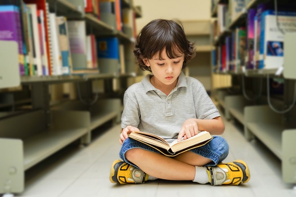 Lesen hilft Kindern, ihren Wortschatz zu erweitern  (Đọc sách giúp trẻ nhỏ trau dồi nhiều vốn từ vựng hơn)